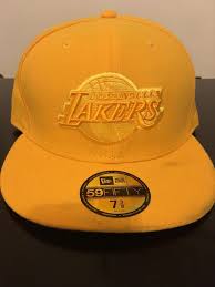 Berretto 01 los angeles lakers porpora giallo. Cappello Lakers In 73059 Ugento For 25 00 For Sale Shpock