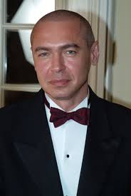 Ivo Pogorelich spielte mit den Stuttgarter Philharmonikern Chopins 1.  Klavierkonzert • Frank Armbruster