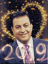 كل عيد افتراضي وانتم بخير حدثتني صديقتي في عصر التكنولوجيا الكبيرة والمشاعر  المطصنعة الصغيرة فقالت: كل عيد تصلني مئات الرسائل المستنسخة عن بعضها البعض  تتمنى لي أجمل الاعياد وهناءة البلاد ومحبة العباد....فامضي