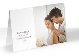 Dankeskarten und einladungskarten in 3 schritten zu hochzeitseinladungen dankeskarten save the date karten geburtskarten und.in wenigen schritten kannst du bequem von zuhause aus und von jedem anderen ort deine individuelle hochzeitseinladungskarten online gestalten. Danksagung Zur Hochzeit Gestalten Cewe Cards Cewe