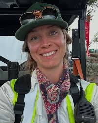 𝙼𝚎𝚛𝚎𝚍𝚒𝚝𝚑 𝙽𝚒𝚌𝚘𝚕𝚎 𝙱𝚞𝚛𝚢 (@mindfully.meredith) • Instagram  photos and videos