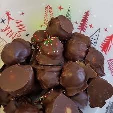 Les Boules Au Beurre D Arachide De Susan L Heure De L Est Fudge Recipes Chocolate Food