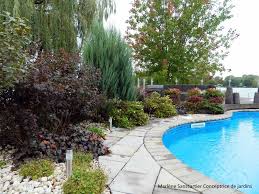Bord De Piscine Du Jardin Dans Ma Vie