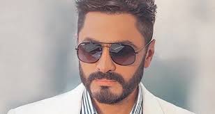 تامر حسني يضع حدا للشائعات التي تلاحقه وبسمة بوسيل in 2021 mens sunglasses sunglasses square sunglass