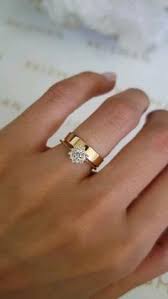 Cartier propose sur son site ce auctions cartier bague ornee d un diamant brillante monte. Bague Cartier
