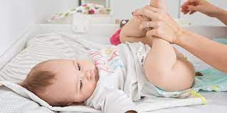 Anda harus mewaspadainya karena jika dibiarkan saja akan mengganggu kesehatan ke depannya. 5 Penyebab Bab Berdarah Pada Bayi Atasi Dengan Cara Ini Merdeka Com