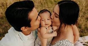 Pasangan suami istri yang baru saja berkahwin, zahirah macwilson dan suaminya aiman hakim ridza mempunyai aktiviti. Zahirah Macwilson Aiman Hakim Kongsi Gambar Anak