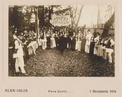 Actul de la 1 decembrie 1918 ncheie procesul istoric de formare a statului naional unitar romn. 1 Decembrie 1918 Unirea Transilvaniei Banatului CriÈ™anei È™i MaramureÈ™ului Cu Regatul Roman Muzeul Virtual Al Unirii