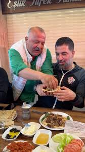 Arda Turan ve ekibini sahurda misafir ettik. , #Adana #CiğerciMemetUsta