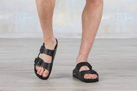 Birkenstock noir matte, taille 41, porté deux fois. Sandales Birkenstock Monterey Couleur Noir Pour Homme En Cuir Mat Noir Bk089193 Birkenstock Arizona Birkenstock Sandals
