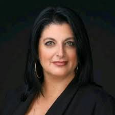 I'm happy to share that I've accepted a new role as Controller at Rustica  Foods! Thank you to the whole team for the overwhelming support and warm  welcome!