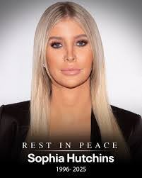 Annie Coates's Instagram, Twitter & Facebook