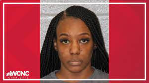 Shemeka Nicole's Instagram, Twitter & Facebook