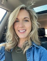 Alana Eckert's Instagram, Twitter & Facebook