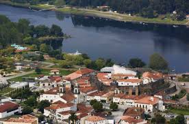 Certificado de empreiteiros de obras particulares; File Vista Do Castelo De Vila Nova De Cerveira Jpg Wikipedia