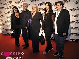 Granddaughter of romolo izzo and giuseppina travanti. Ricky Tognazzi Con Simona Giuppy E Rossella Izzo Foto E Gossip