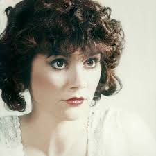 ALERT: Veronica Chatman is a scammer and a fraud. Please do not Respond to  her post or give this person access to your Facebook account or Cash app.  She's asking you for