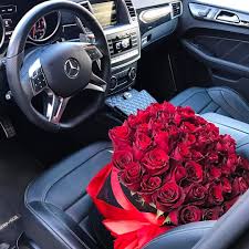 Rose tu nous subjugues toujours! Georgiaa Smiith Georgiaa Smiith Georgiaa Smiith Flowersboxdiy Flowersboxgarden Flowersboxideas Flowersboxindoor Luxury Flowers Mercedes Mercedes Car