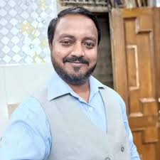 I have a layover of 15 hrs in Kuala Lumpur, how can kill time there. Do I  need a transit visa. I'm traveling Delhi to Sydney by Air Asia