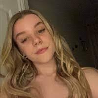 Eloise Herman's Instagram, Twitter & Facebook