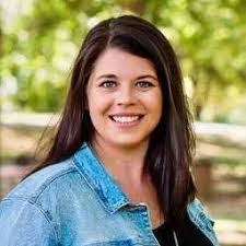 Felicia Chamberlain's Instagram, Twitter & Facebook