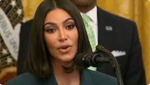 Alexis Batts's Instagram, Twitter & Facebook