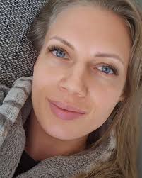 After thrilling 6 music video shoots and a week full of teaching, I'm  having a chilled Saturday