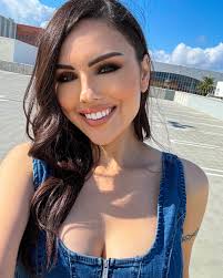 The occasional selfie. 💙