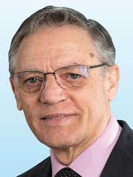 GRANZETTE POLIS aps **SI VA AVANTI…** Come da programma, questa mattina  sono venuti a trovarci i bambini della Scuola dell'Infanzia di Granzette.  Seduti e sdraiati nel tappetone colorato della Biblioteca dei bambini