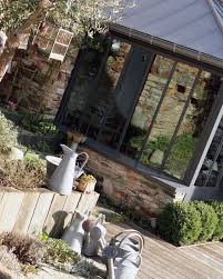 Onjour Tout Le Monde Bien Dormi Cette Nuit J Ai Encore Reve De Ma Belle Endormie On Avait Les Cles Les Travaux Etaient Co Outside Living Patio Backyard