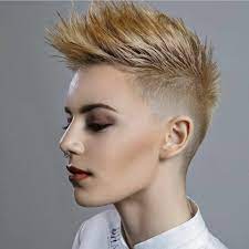 Kort Haar Zonde Deze Dames Bewijzen Met Hun Look Dat Kort Haar Juist Super Tof Is Kapsels Voor Haar Kapsels Super Kort Haar Dik Haar Kapsels