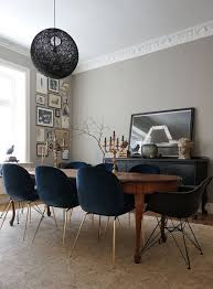 15 Astounding Oval Dining Tables For Your Modern Dining Room Eclectic Dining Room Oval Table Dining Antique Dining Tables