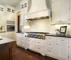 White Craftsman Kitchen Traditional Island Style White Kitchen White Cabinets 50 0 Farmhouse Kitchen Interior Kitchen Tiles Backsplash White Kitchen Decor