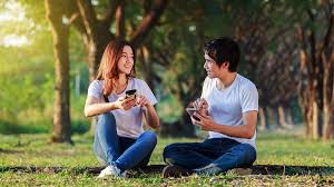 How about your boss, your bff, or your parent for that matter? How To Talk To Your Partner If He Still Uses Dating Apps Her World Singapore