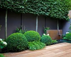 42 Awesome Black Garden Design Ideas Daily Home List Black Garden Fence Garden Fencing Garden Fence