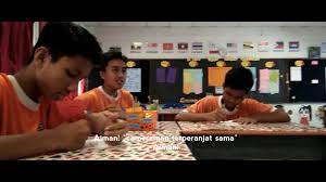 Cerita dimulakan dengan kisah aiman aqil berehat di rumahnya di lereng bukit yang telah gondol akibat penerokaan hutan. Hipertensi Tingkatan 5 Youtube