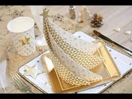 Apprenez a realiser ce pliage de serviette en forme de sapin en relief. Pliage Serviette Etoile Filante Youtube