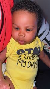 My baby was so small born he was 6lbs. After 1 month of breastfeeding look  at my 8lbs 9oz chunky man ❤️