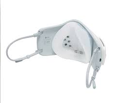 Lg, maske kullanımının fazlasıyla arttığı bu günlerde klasik maskelere alternatif olarak giyilebilir hava temizleyicisini duyurdu. Lg Puricare Mask Wearable Air Purifier Ap300awfa