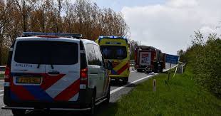 Bij een ernstig ongeval op de n34 nabij borger (drenthe) zijn zondagavond meerdere doden gevallen, meldt de politie. Flinke File Op N36 Na Ongeluk Bij Aadorp Bestuurder Gewond Almelo Tubantia Nl