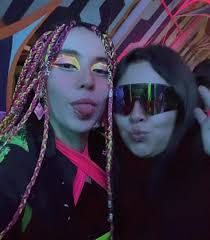 siempre me tardo en subir mis fotos pero ahí les van 🙂‍↔️💖 que bonita fue  la noche en Atmosphere, muy bello todo y el outfit la rompió recioooo! 🤩