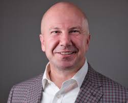 What exactly is elite status in travel — and how can I get it?