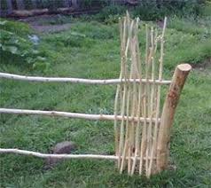 Woven Fence Yard Border If Done With Live Bamboo Canes It Will Grow About 9 Ft Tall Fenced In Yard Bamboo Garden Fence