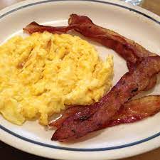 Bacon Cheesy Scrambled Eggs Ihop Ihop Breakfast Eating At Night Cheesy Scrambled Eggs
