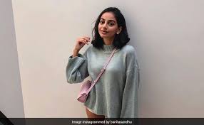 Banita sandhu is blessed with massively hot looks and her acting performance in the ad films is also flabbergasting. Banita Sandhu In Pants So Short That You Need To Dare To Wear Them