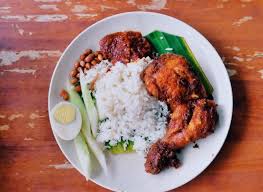 Which stall sells the best hainanese chicken rice? Top 5 Best Nasi Lemak In Klang Valley To Eat On Hari Malaysia