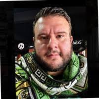 Juan Arciga's Instagram, Twitter & Facebook