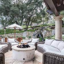Live While You Re Young At Louis Tomlinson S Calabasas Mansion Calabasas Mansions Patio Backyard Dining