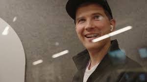 Allen Prell's Instagram, Twitter & Facebook