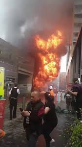 Fifteen fire engines and about 100 firefighters were called to the incident, which began at a car repair garage below elephant and castle station shortly before 1.45pm on monday. Lvjm6tmj4ucaum